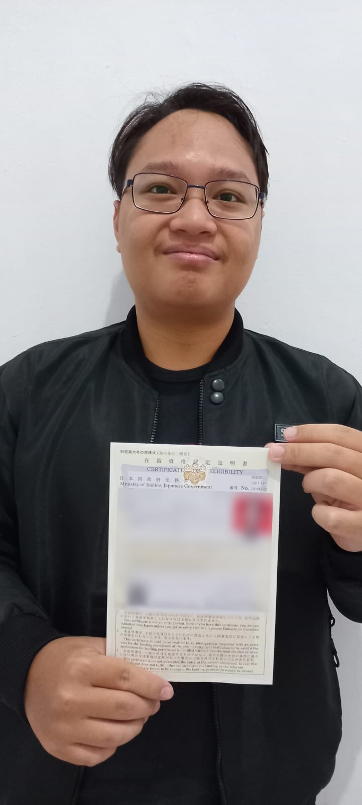 Siswa Mirai College menerima Certificate of Eligibility Jepang